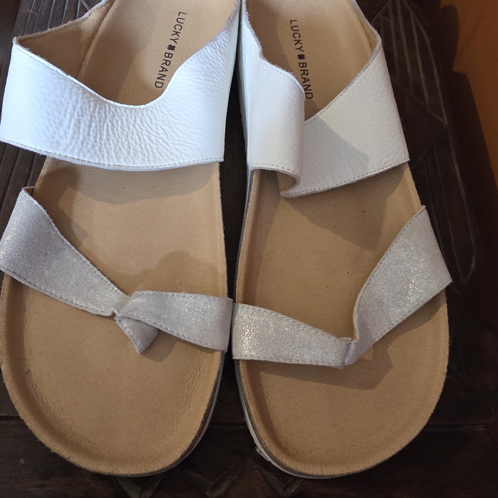 Lucky Brand White and Silver Women's Slide Sandals